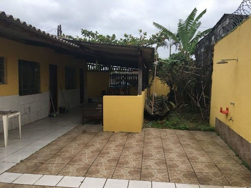 Imagem 2 de 13 de Casa Na Praia Com 2 Quartos No Litoral Sul.