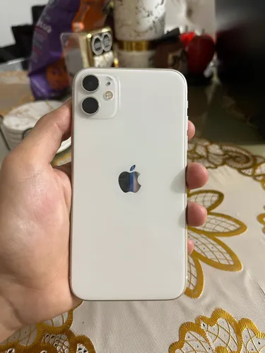Apple iPhone 11 (128 Gb) - Blanco (Usado)