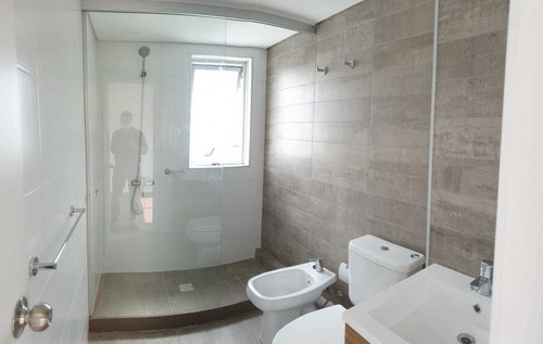 -apartamento 1 Dormitorio, Balcón, Garage, La Blanqueada.