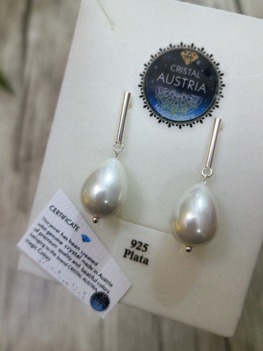 Imagen 3 de 7 de Aros Perla Grande Forma De Gota Diseño Palito Largo , Plata
