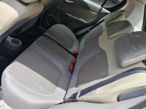 Imagem 6 de 9 de Fiat Palio Essence 1.6 16v (flex)