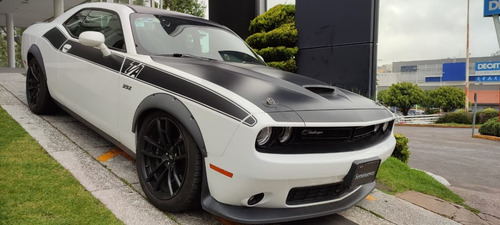Imagen 2 de 15 de Dodge Challenger Scat Pack 2018