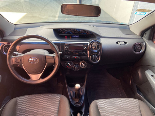 Toyota Etios 1.5 Sedan Xs