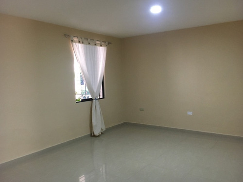Imagen 3 de 9 de Townhouse En Venta Urb Monteserino Cod 450991
