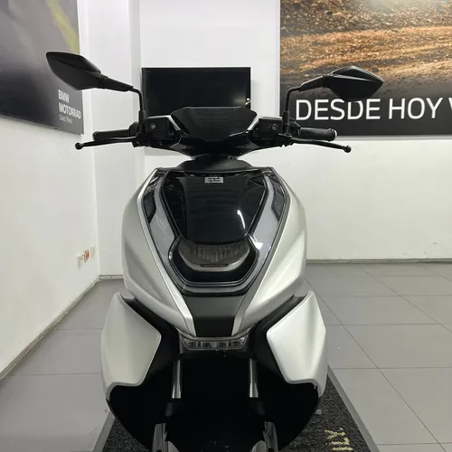 Cf Moto Zeeho Ae8+