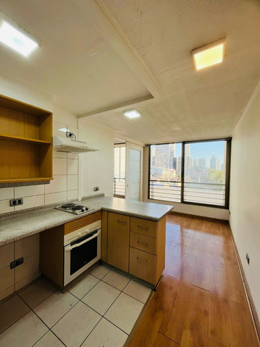 Oportunidad: Se Vende Departamento Metro Santa Ana + Bodega