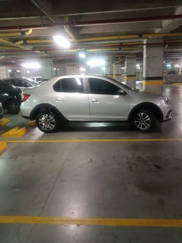 Renault Logan 1.6 Privilege / Intens