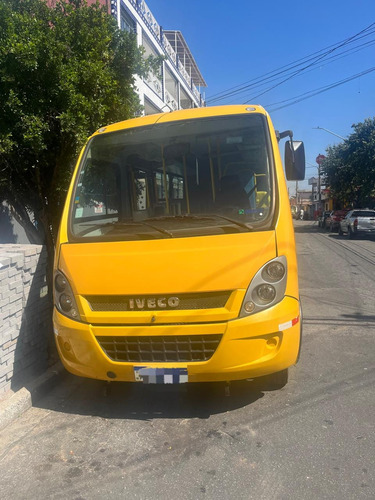 Micro Onibus Iveco Euro5 Ano 2014 Com 22 Lugares.