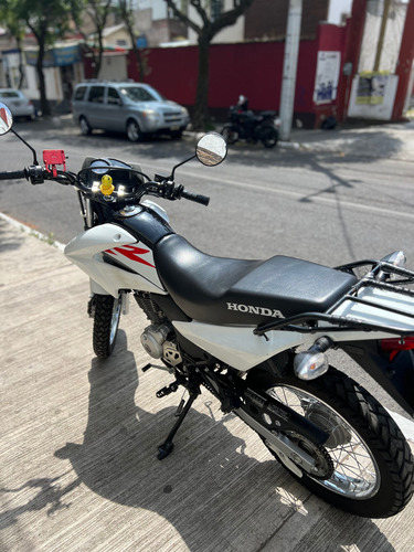 Honda Xr150 2022 Con Solo 10,000 Km Único Dueño