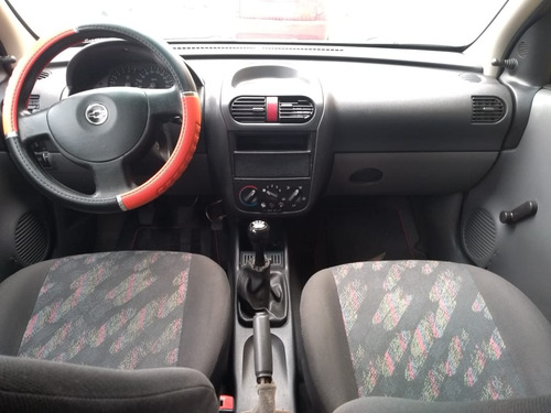 Chevrolet Corsa Sedan 1.0 Joy 4p
