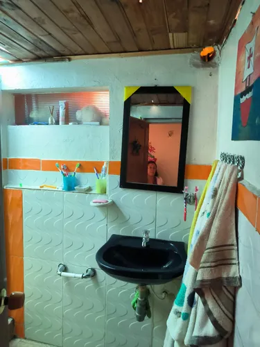 ¡amplia Casa De Dos Niveles - Ideal Para Familia Extensa O Inversión! En Sibate