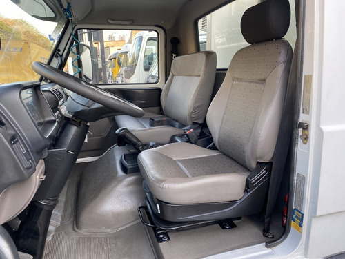 Imagem 7 de 15 de Vw 13-160 Ano 2018 6x2 Bau 7,50 Mts Frigorifico -10 Graus
