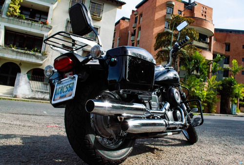 V-star Midnight Custom 650cc 2006