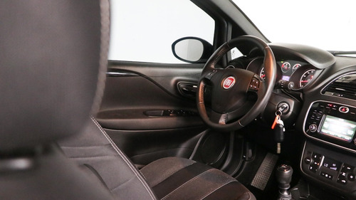 Fiat Punto 1.6 Sporting Uconnect + Nav - 104568 - C