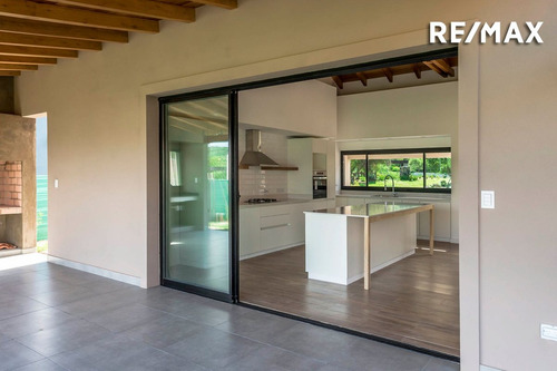 Casa 3 Dormitorios Venta La Reserva A Estrenar