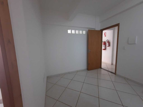 Aluguel De Apartamentos / Padrão Na Cidade De São Carlos 27250