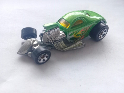 Hot Wheels  2002 1/4 Mile  Coupe Verde Flamas 