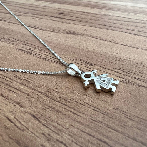 Imagen 4 de 10 de Dije Niño Circonias Y Plata .925 Agálea Joyería