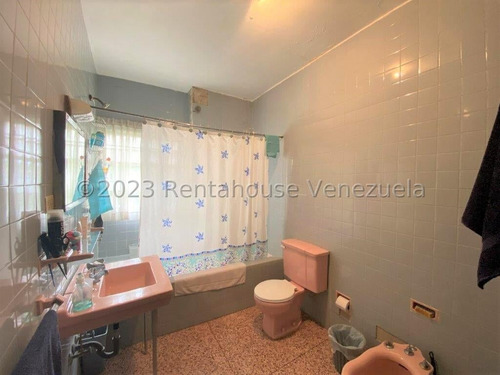 Casa En Venta En La Florida Caracas 2 Niveles Terraza Vista Al Avila