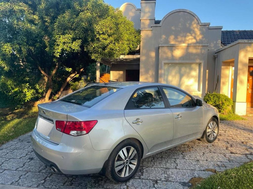 Kia Cerato 2.0 Forte 6at Elegance 2013