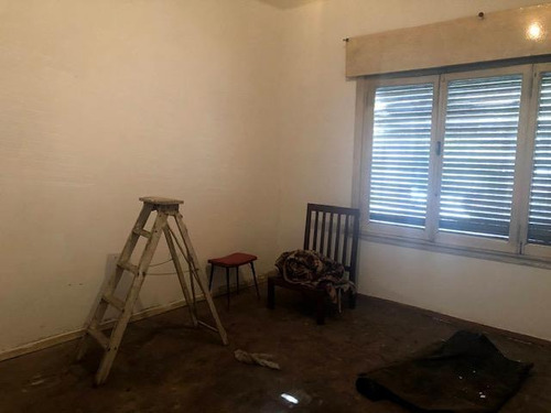 Imagen 16 de 25 de Casa Ph Venta - 3 Ambientes Con Patio - Castelar Sur - Permuta