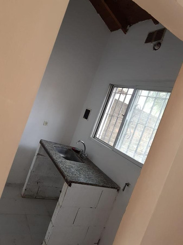 Imagen 10 de 16 de Venta Casa 3 Amb En Parque 132 Viviendas F. Varela
