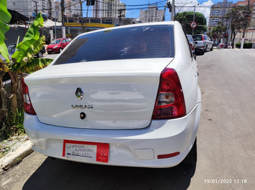 Imagem 3 de 6 de Renault Logan 1.0 16v Authentique Hi-flex 4p Branco 12/13