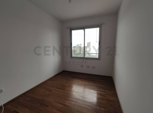 Imagen 10 de 10 de Departamento De 2 Dormitorios Con Cochera En La Plata