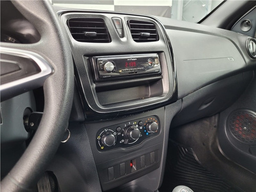 Imagem 4 de 10 de Renault Logan 1.0 12v Sce Flex Life Manual