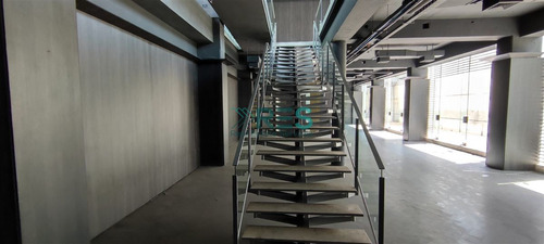 Local Comercial En Arriendo En Vitacura