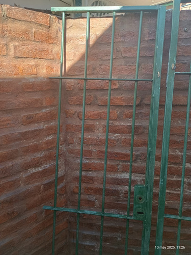 Reja Dos Hojas De Hierro Usada 1,3 Mts Leer Verde (Usado)