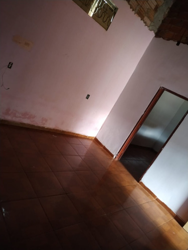 Imóvel Com 3 Construções Em Nerópolis Go