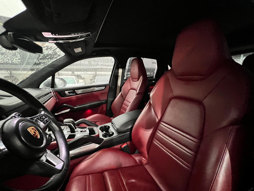 Porsche Cayenne 4.9 Turbo At
