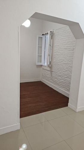 Ph 2 O 3 Ambientes Planta Baja Con Patio ,caballito Norte, Frente A Plaza Irlanda, Refaccionado