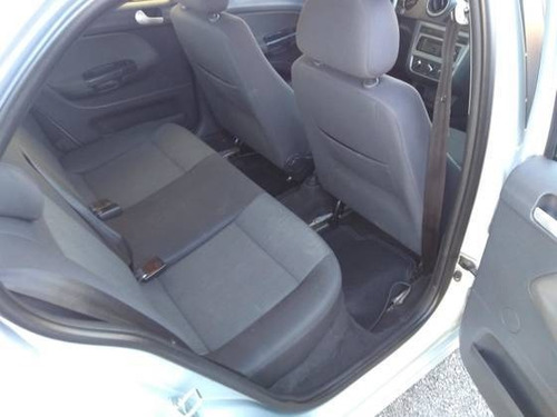 Imagem 12 de 15 de Volkswagen Voyage 1.6 Mi 8v Flex 4p Manual