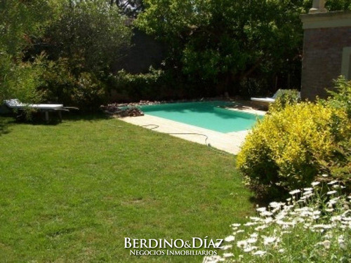 Hermosa Casa Muy Cerca De La Ruta En El Corazón De La Barra- Ref: 282