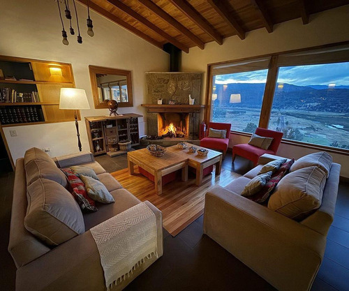 Venta De Casa En San Martín De Los Andes: Un Refugio De Lujo En Los Faldeos