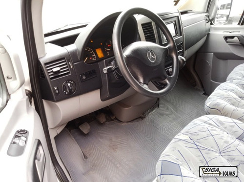 Imagem 13 de 14 de Sprinter 2.2 415 Cdi Van 16 Lugares Teto Alto 16v 2013/2013