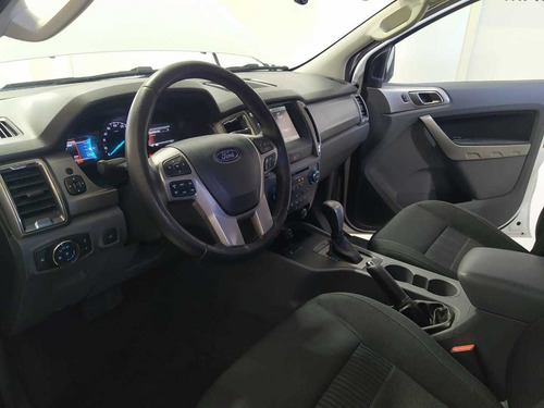 Imagen 8 de 17 de Ford Ranger 3.2 Cd Xlt Tdci 200cv Automática 4x2 2017
