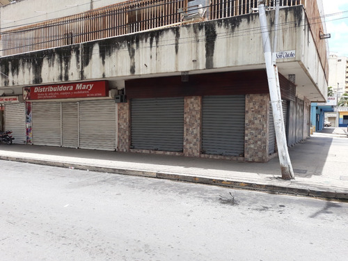 Imagen 4 de 7 de Excelente Local En Plena Zona Comercial De La Ciudad De Puerto La Cruz.