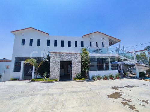 Venta De Hotel, En Carr. Dolores Hidalgo- San Miguel Allende .