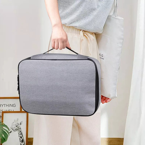 A Bolsa Familiar De Almacenamiento De Documentos Multicapa