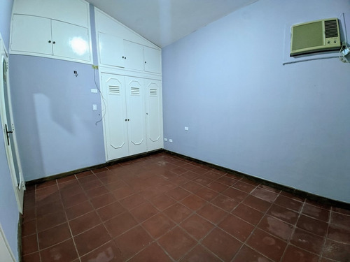 Imagen 5 de 25 de Mariano Urbina Vende Casa En La Viña Valencia Atc-789