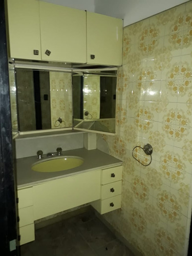 Venta Casa Barrio Las Delicias, Zona Sur.