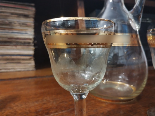 Antigua Jarra Licorera De Vidrio Con Copas Decorado Con Oro (Usado)