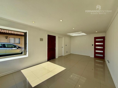 San Esteban - Vende Casa 3d 2b 1e - Cond. Los Solares