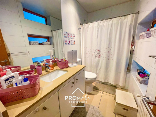 Departamento En Venta De 3 Dorm. Con Jardin En Las Condes