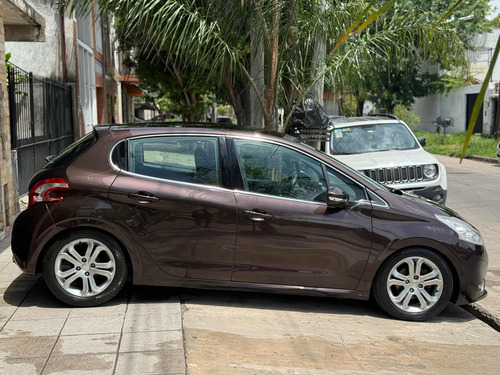 Peugeot 208 1.6 Feline