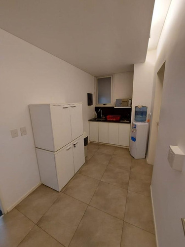 Imagen 11 de 12 de Excelente Oficina En Juan Carlos Cruz Al 2300 De 192 M2 Cubiertos