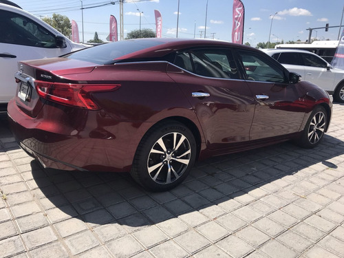 Imagen 12 de 15 de Nissan Maxima 4 Puertas